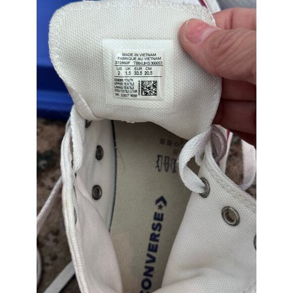 Converse Kid's White Red Chuck Taylor All Star Lace Up Sneaker Shoes Size 2 - Picture 3 of 5